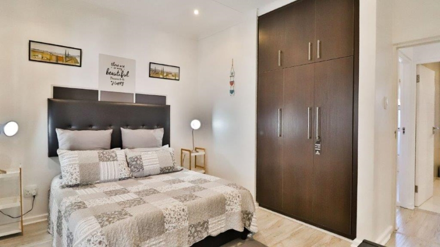 3 Bedroom Property for Sale in Bayview Western Cape
